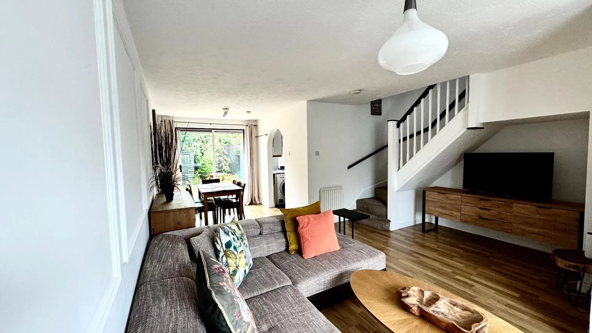 3 Bed House With Parking And Garden Near Tower Bridge Apartment London