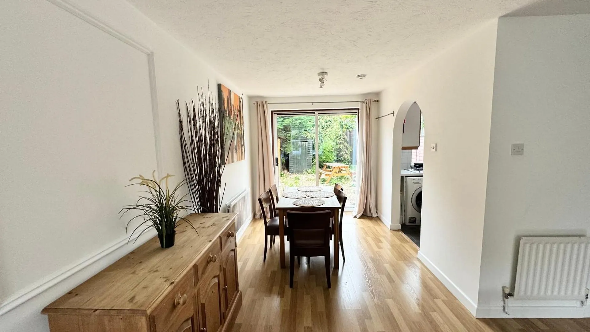 Апартаменты 3 Bed House With Parking And Garden Near Tower Bridge Лондон 0*,  Великобритания