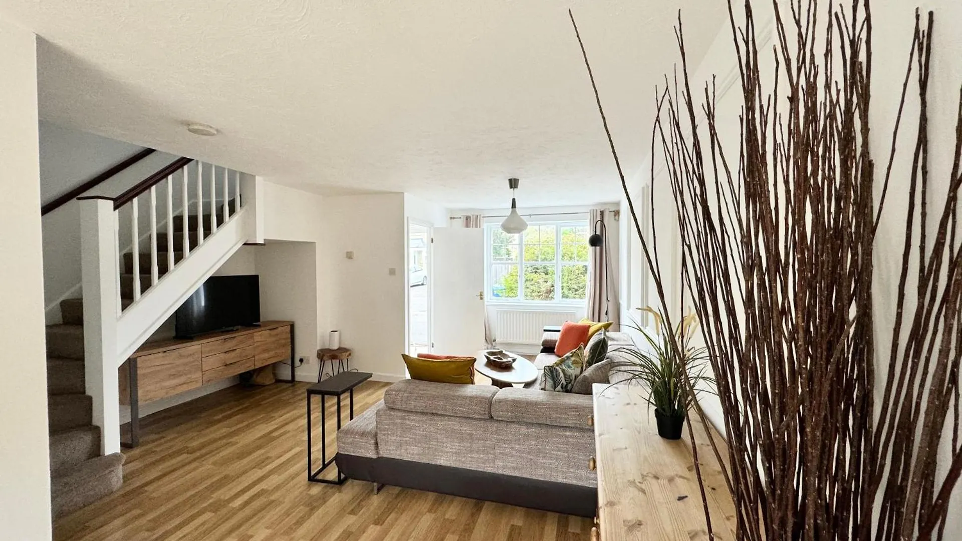 Апартаменты 3 Bed House With Parking And Garden Near Tower Bridge Лондон