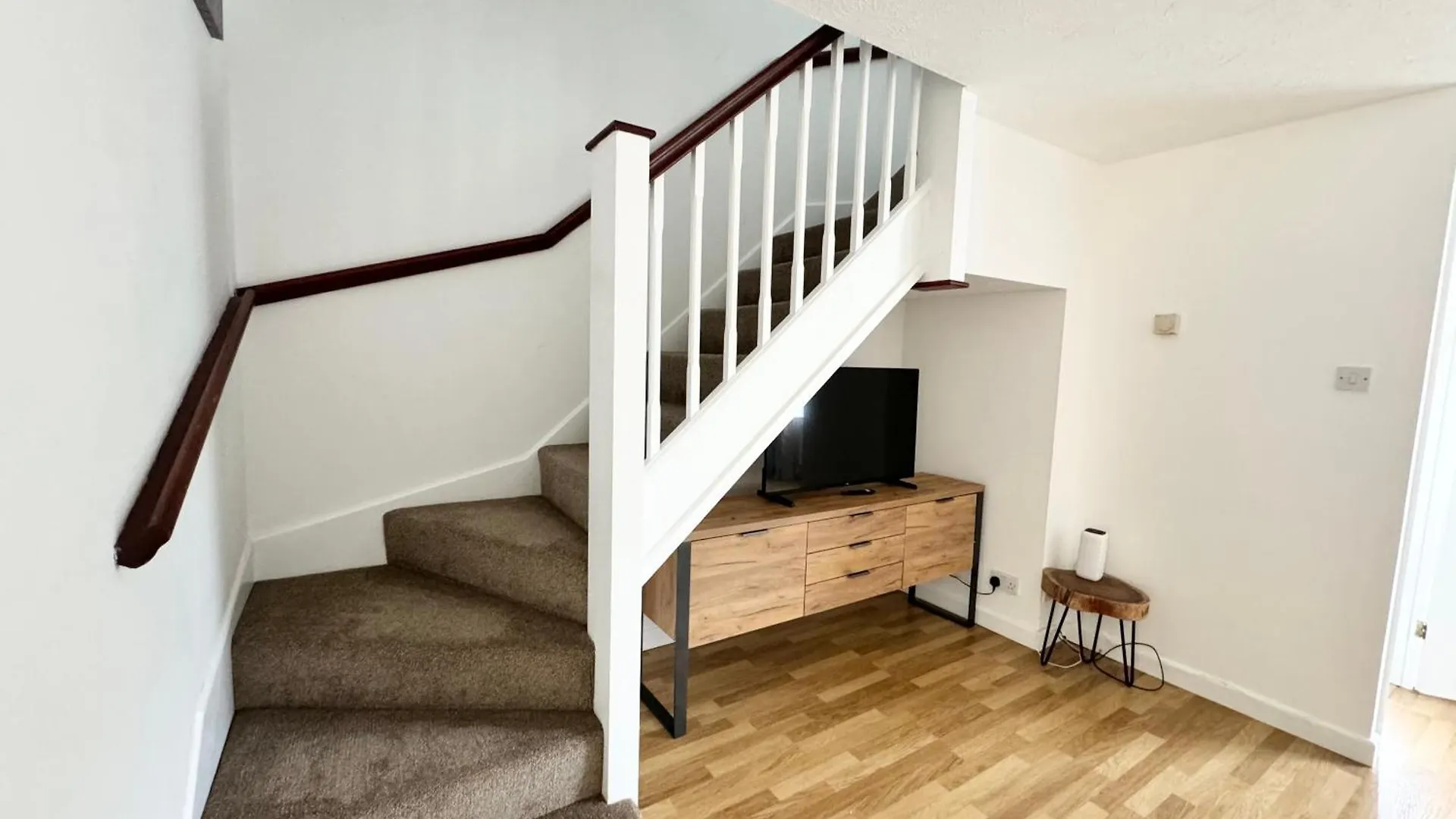 3 Bed House With Parking And Garden Near Tower Bridge Apartment London