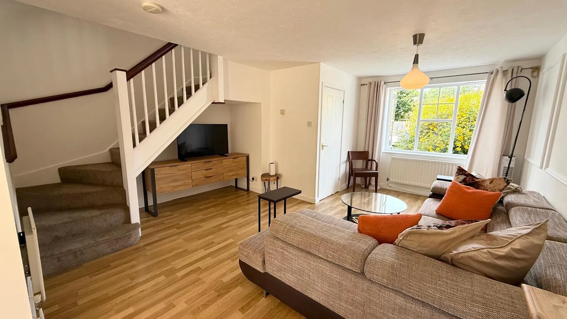 Апартаменты 3 Bed House With Parking And Garden Near Tower Bridge Лондон