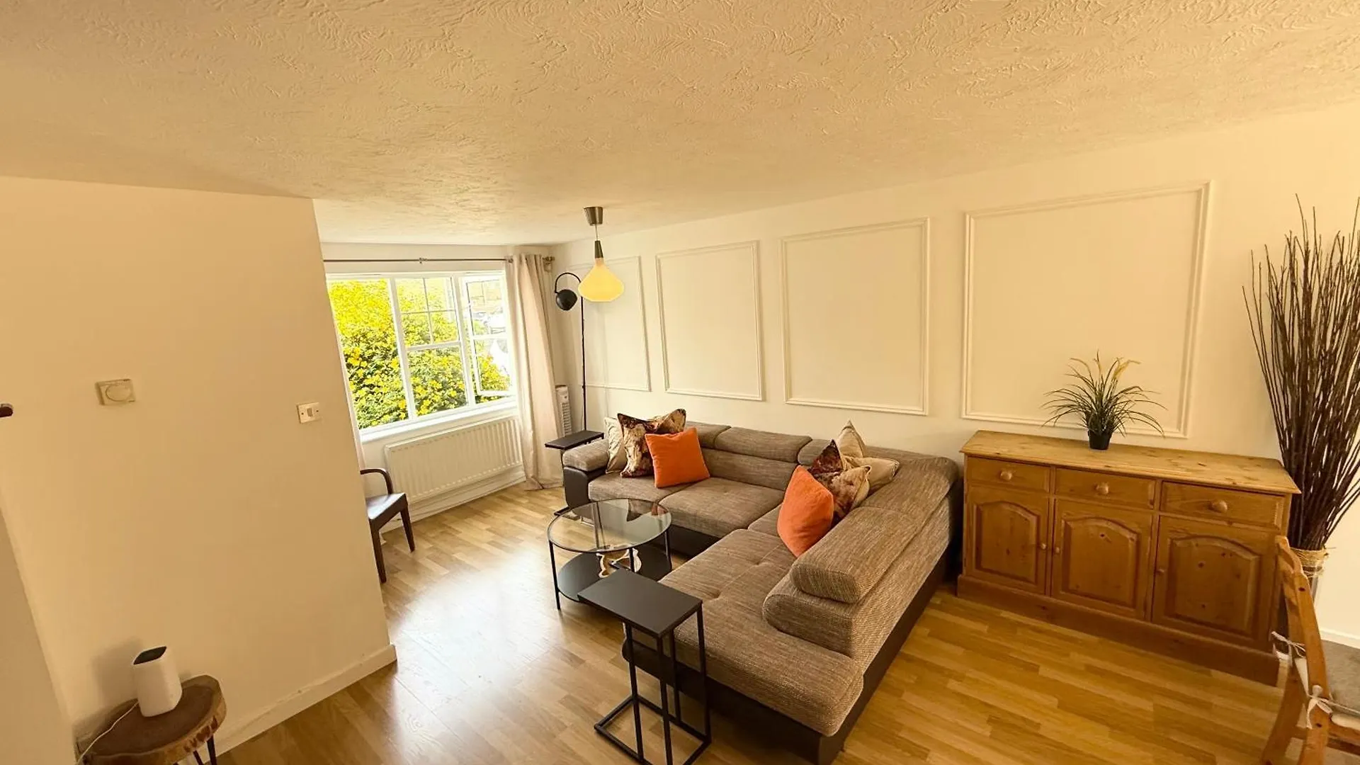 Апартаменты 3 Bed House With Parking And Garden Near Tower Bridge Лондон